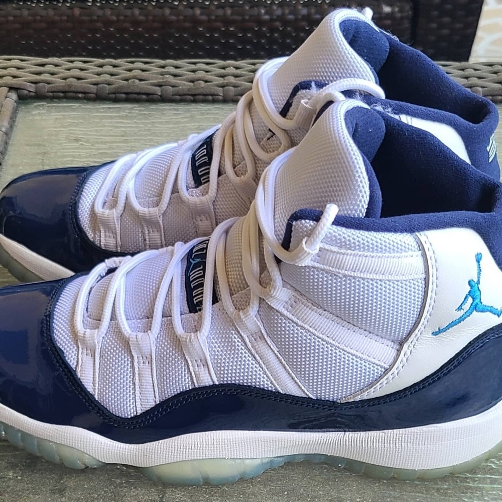 JORDAN 11 "Win like 82"